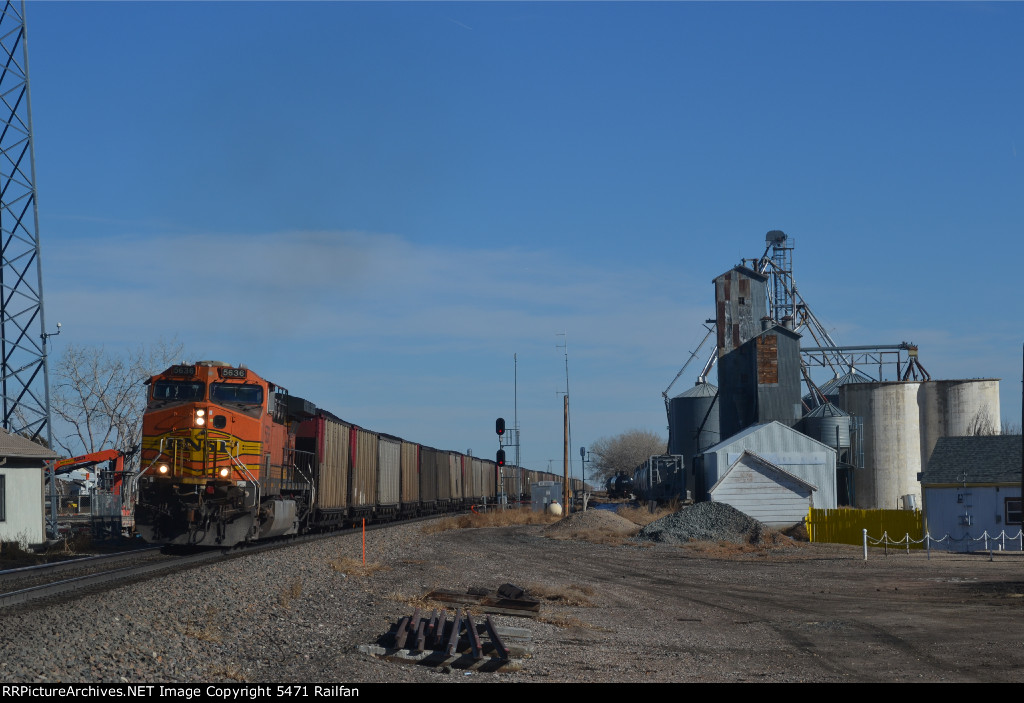 BNSF 5636 - Keenesburg